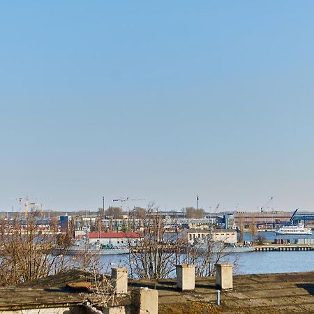 Golden Hour Apartments- Plac Slowianski 43 Свиноуйсьце Экстерьер фото