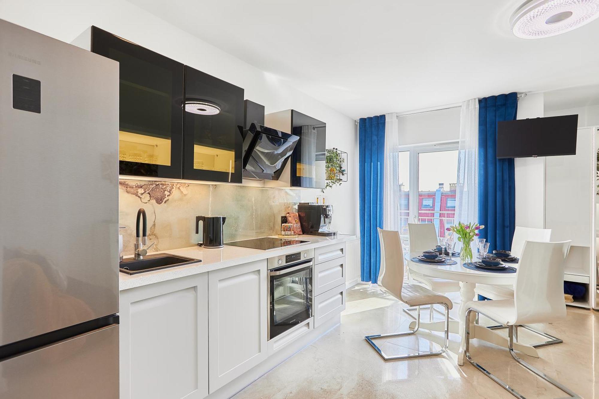 Golden Hour Apartments- Plac Slowianski 43 Свиноуйсьце Экстерьер фото